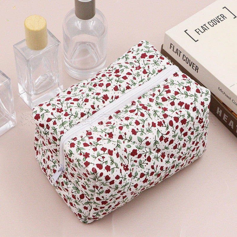 Pouchéa floral quilted makeup bag product photo 1